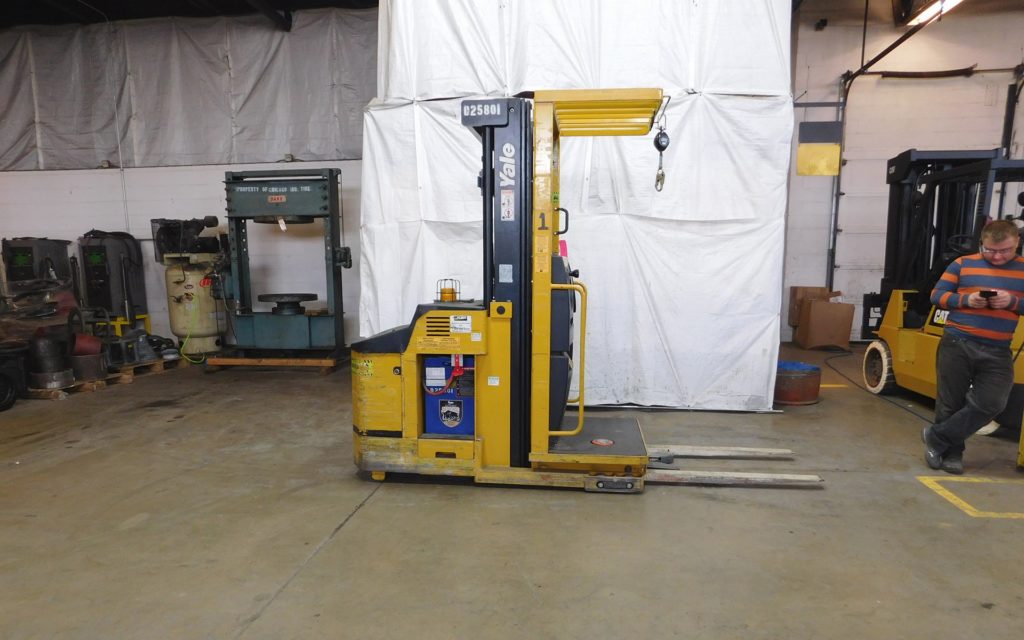  2005 Yale OS030 Order Picker Truck on Sale in Georgia